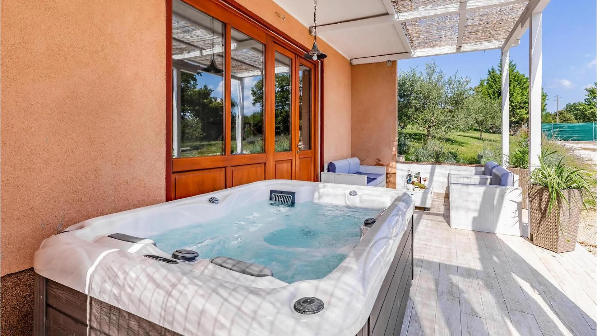 Gorgeous Home In Tinjan With Kitchen